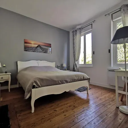 June - House In Honfleur, Terrace, Private Parking Feriehus