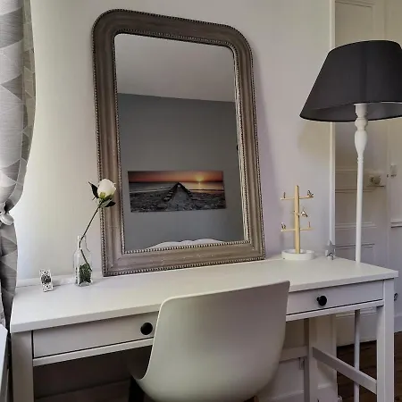 June - House In Honfleur, Terrace, Private Parking Ferienhaus *