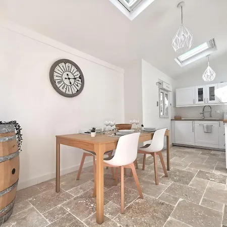 Feriehus June - House In Honfleur, Terrace, Private Parking Honfleur