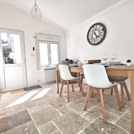 June - House In Honfleur, Terrace, Private Parking Ferienhaus *